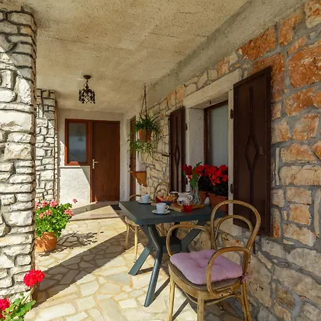 וילה Kuca Za Odmor Casa Anna *