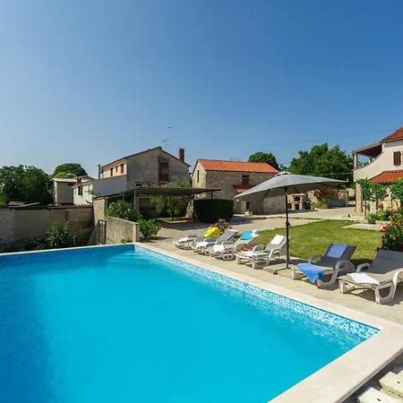 וילה Kuca Za Odmor Casa Anna