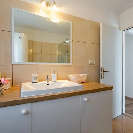 וילה Kuca Za Odmor Casa Anna